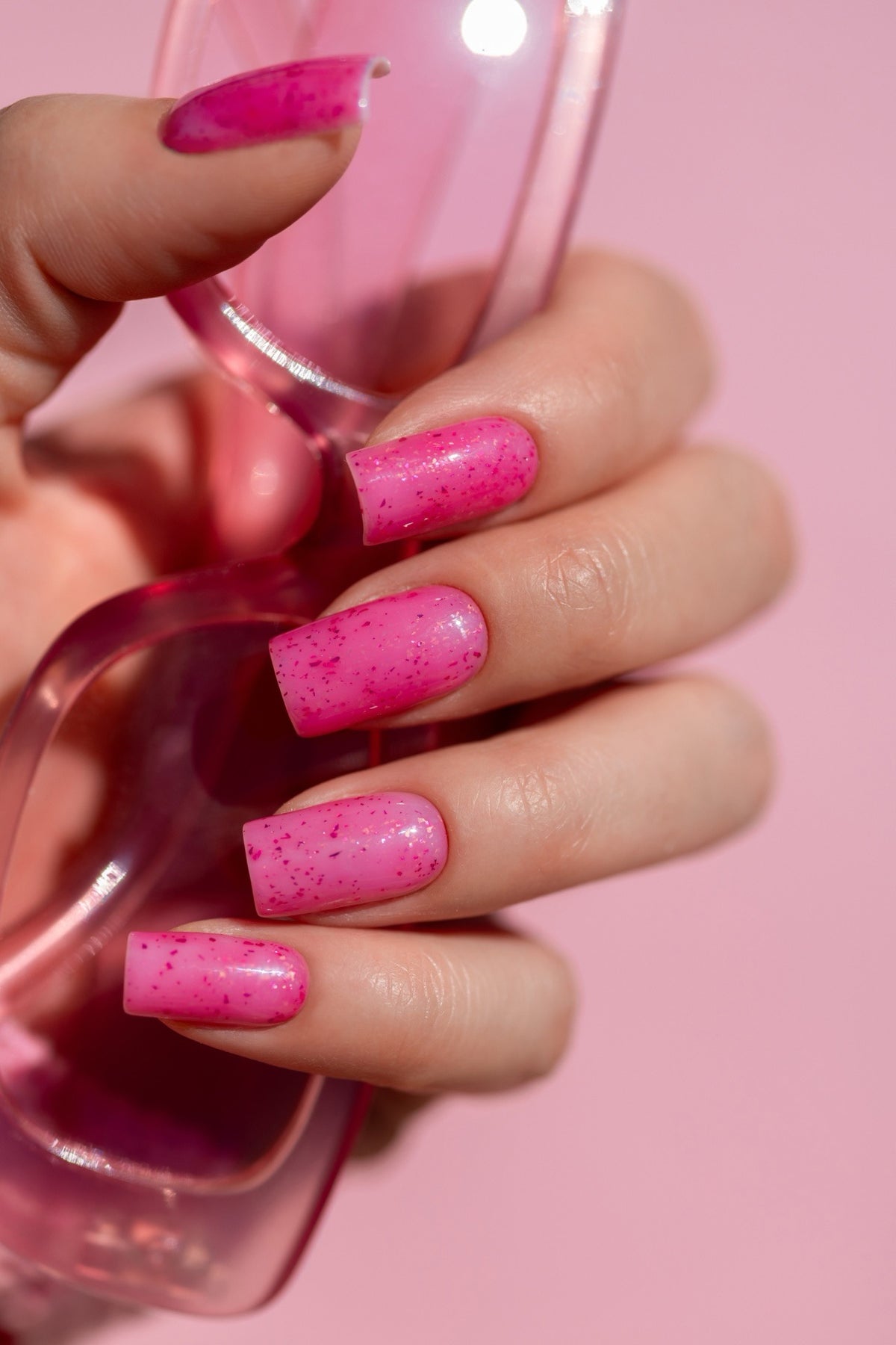 Verniz Gel It Girl Run (Rosa Néon com partículas Rosa Escuro)